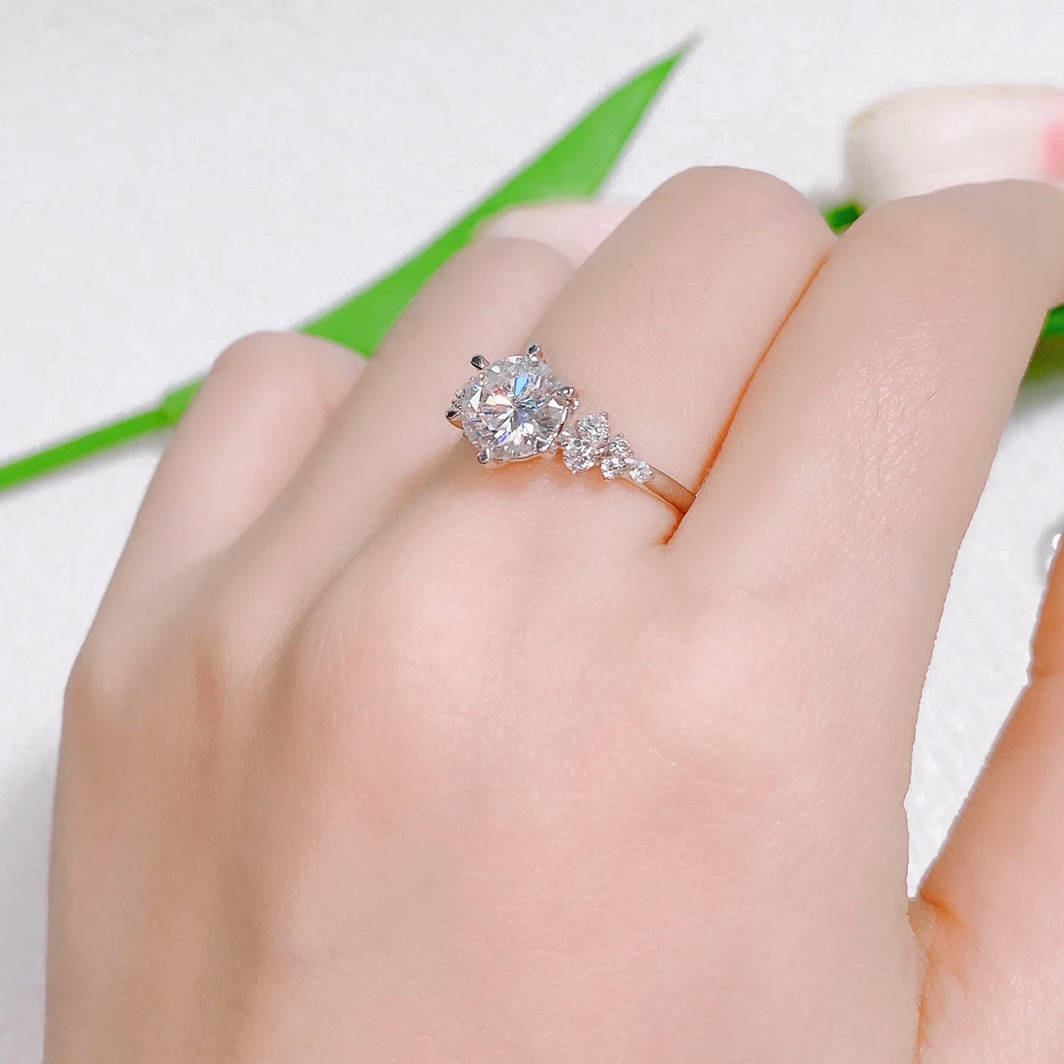 Snowflake Moissanite