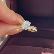 Elara Moissanite